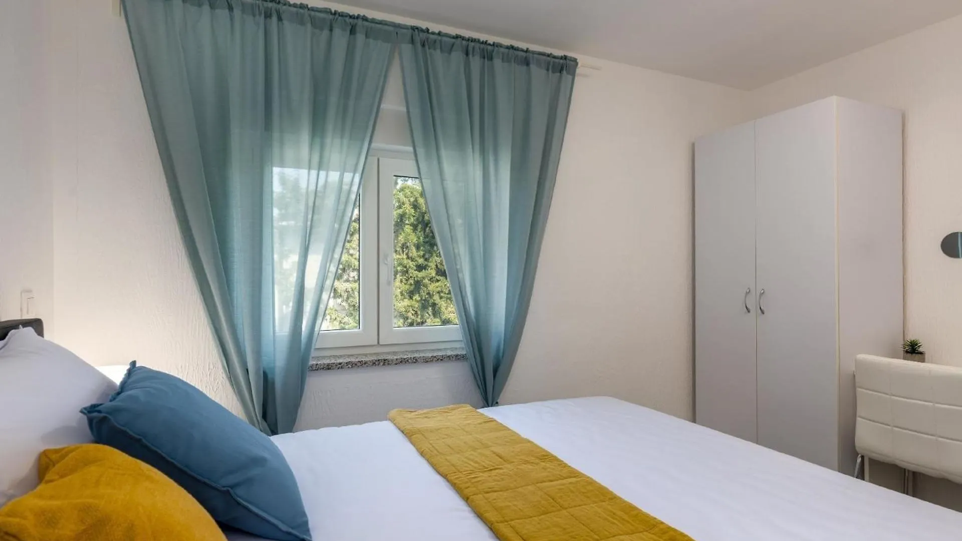 Wunderschoene Ferienwohnung In Crikvenica Mit Schoener Terrasse Apartment