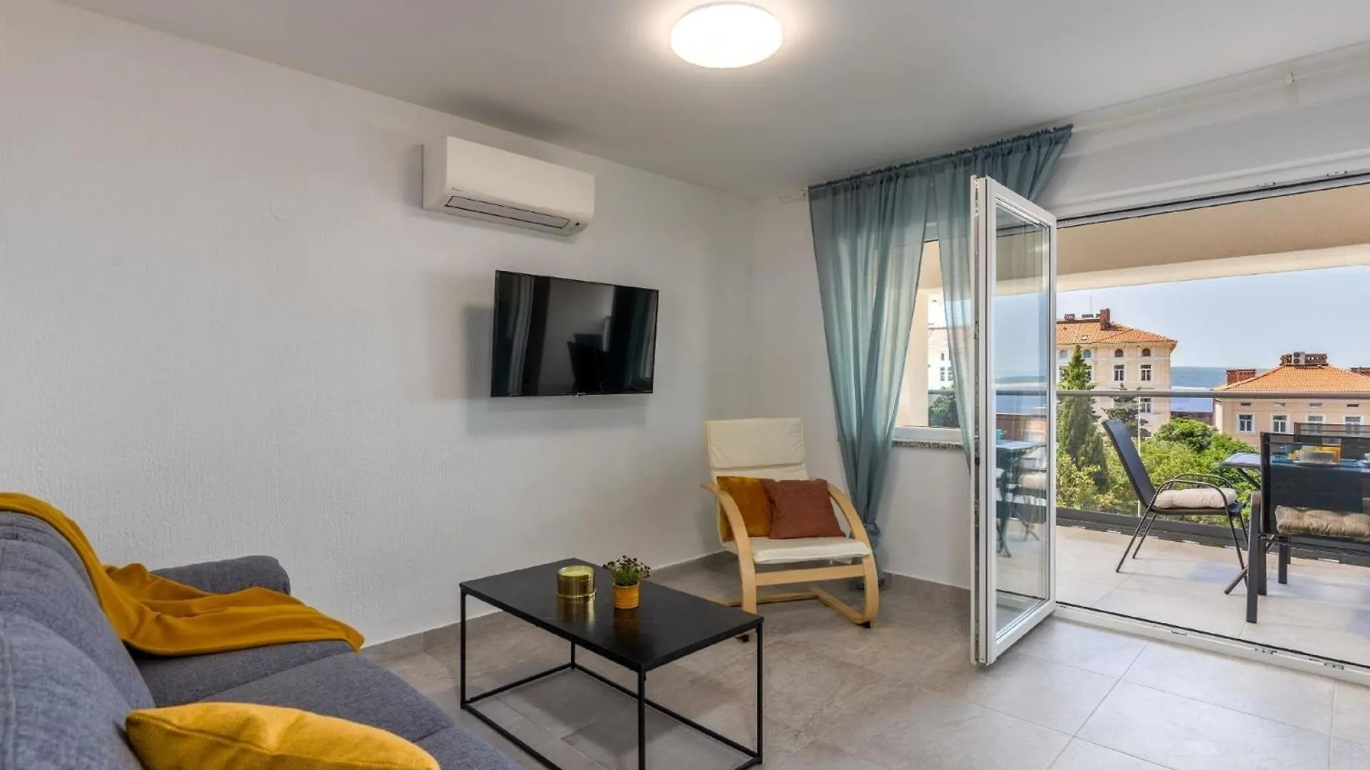 Apartment Wunderschoene Ferienwohnung In Crikvenica Mit Schoener Terrasse